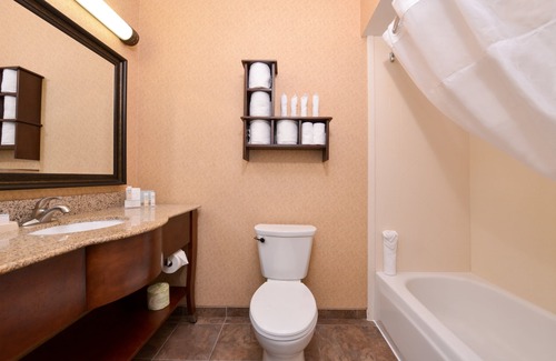 Elkhart Hotel | Hampton Inn Elkhart IN