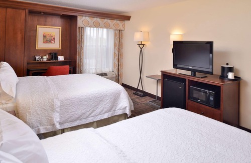 Elkhart Hotel | Hampton Inn Elkhart IN