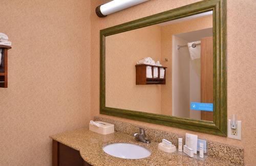Elkhart Hotel | Hampton Inn Elkhart IN