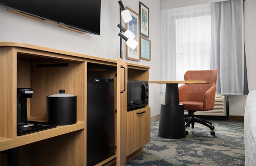 Westover Hotel | Hampton Inn Fayetteville Fort Bragg