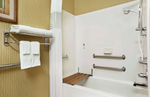 Findlay Hotel | Hampton Inn Findlay