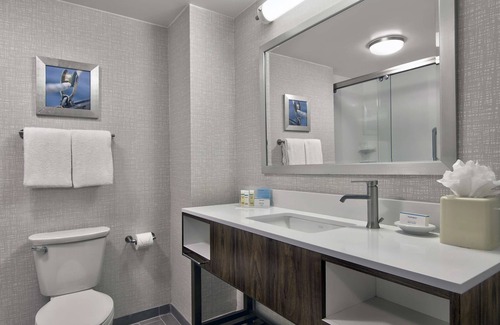 River Oaks Hotel | Hampton Inn Ft. Lauderdale Airport North Cruise Port