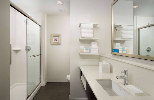 Huntsville Hotel | Hampton Inn Huntsville/Village of Providence