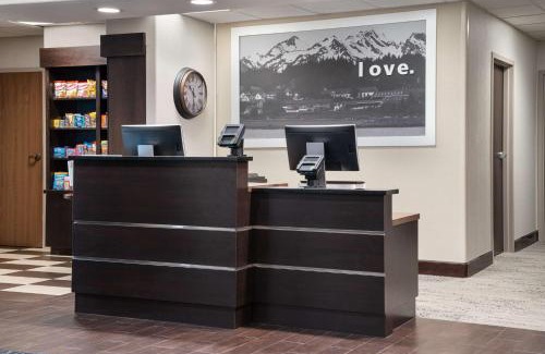 Centerra Hotel | Hampton Inn Loveland