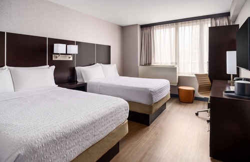 Theater District Hotel | Hampton Inn Manhattan/Times Square Central