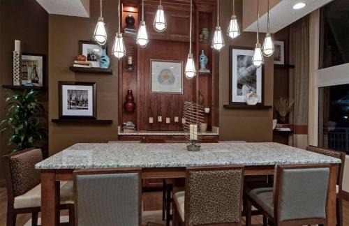 Myrtle Beach Hotel | Hampton Inn Myrtle Beach Broadway at the Beach