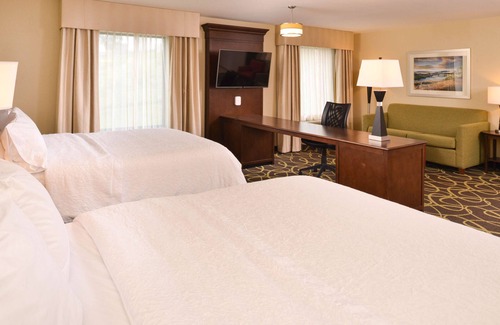 Aksarben - Elmwood Park Hotel | Hampton Inn Omaha Midtown-Aksarben Area