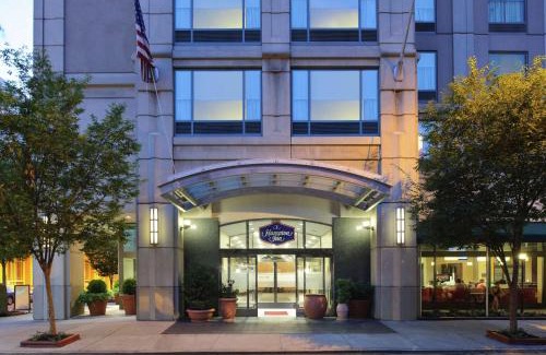 Chinatown Hotel | Hampton Inn Philadelphia Center City-Convention Center