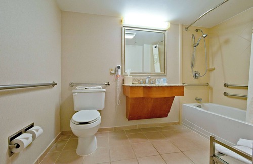 South Portland Hotel | Hampton Inn Portland Airport