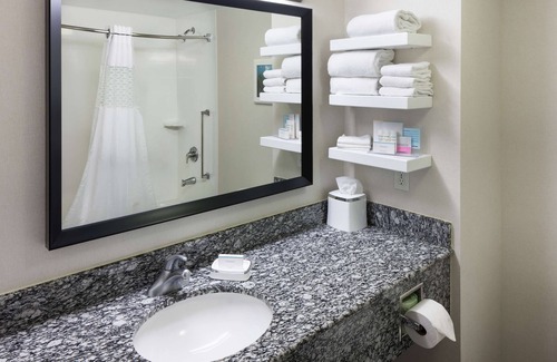 Little Italy Hotel | Hampton Inn San Diego-Downtown
