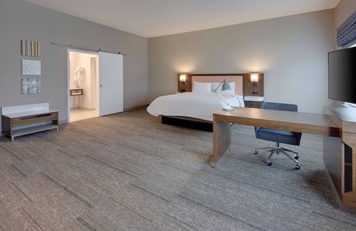 Westside Santa Cruz Hotel | Hampton Inn Santa Cruz West, CA