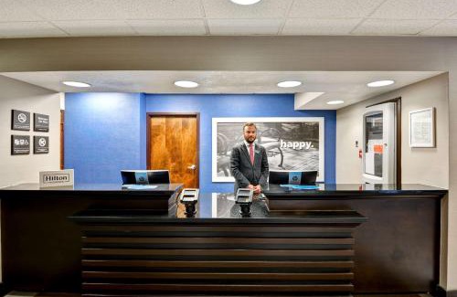 State College Hotel | Hampton Inn State College