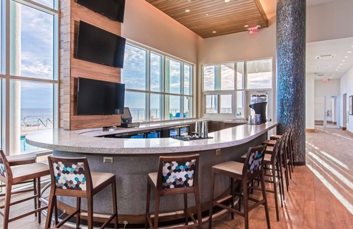 Panama City Beach Hotel | Hampton Inn & Suites Panama City Beach-Beachfront