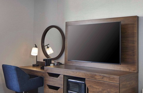 Saratoga Springs Hotel | Hampton Inn & Suites Saratoga Springs Downtown