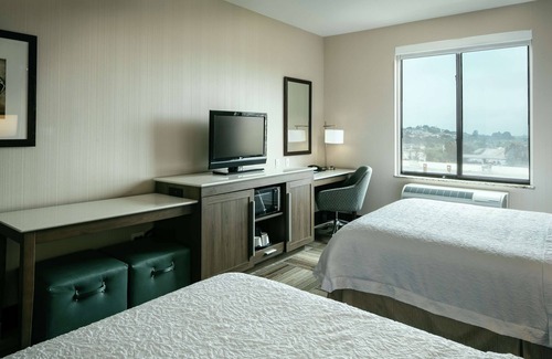 Arroyo Grande Hotel | Hampton Inn & Suites Arroyo Grande/Pismo Beach Area, CA