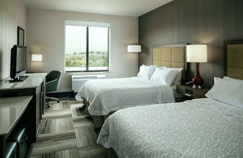 Arroyo Grande Hotel | Hampton Inn & Suites Arroyo Grande/Pismo Beach Area, CA
