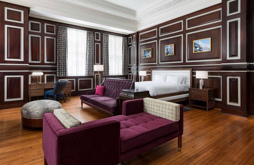 Downtown Baltimore Hotel | Hampton Inn & Suites Baltimore Inner Harbor
