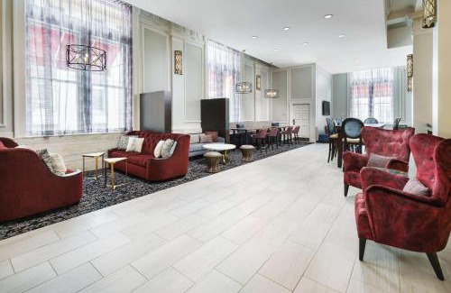 Downtown Baltimore Hotel | Hampton Inn & Suites Baltimore Inner Harbor