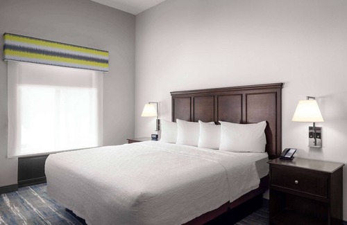 Crestline Heights Hotel | Hampton Inn & Suites Birmingham/280 East-Eagle Point