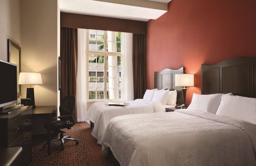 Bradenton Hotel | Hampton Inn & Suites Bradenton Downtown Historic District