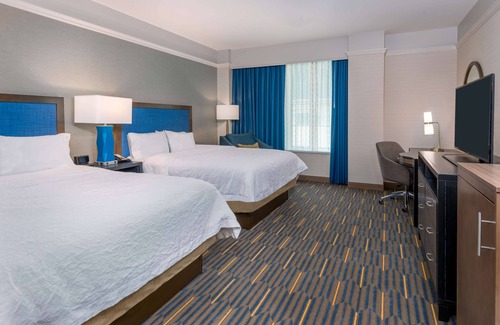Downtown Buffalo Hotel | Hampton Inn & Suites Buffalo Downtown