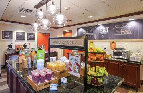 West Chester Hotel | Hampton Inn & Suites Cincinnati-Union Center