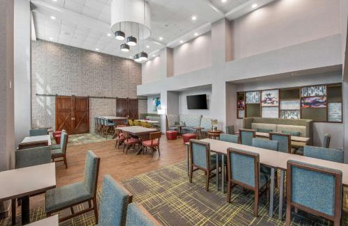 Allen Hotel | Hampton Inn & Suites Dallas-Allen
