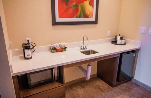 Frisco Hotel | Hampton Inn & Suites Dallas/Frisco North-FieldhouseUSA