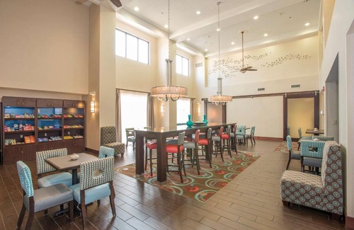 Englewood Hotel | Hampton Inn & Suites Dayton-Airport