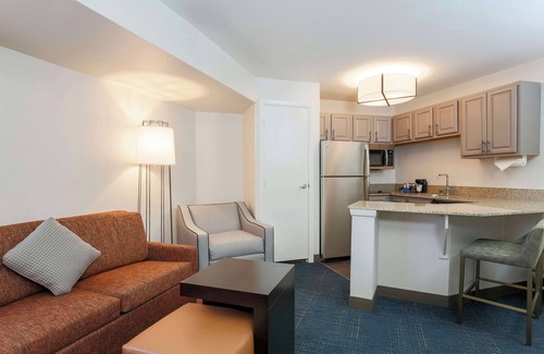 Hampden South Hotel | Hampton Inn & Suites Denver Tech Center
