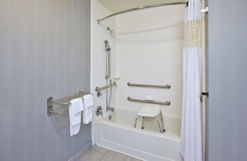 Elyria Hotel | Hampton Inn & Suites Elyria