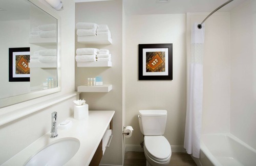 Falls Church Hotel | Hampton Inn & Suites Falls Church