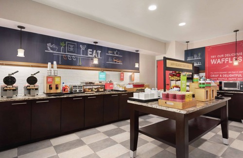 Fort Wayne Hotel | Hampton Inn & Suites Ft. Wayne-North