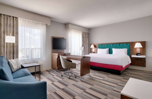 Burleson Hotel | Hampton Inn & Suites Ft. Worth-Burleson