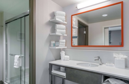 Glenarden Hotel | Hampton Inn & Suites Glenarden/Washington DC