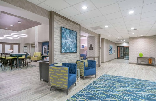 Glenarden Hotel | Hampton Inn & Suites Glenarden/Washington DC