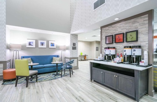 Glenarden Hotel | Hampton Inn & Suites Glenarden/Washington DC