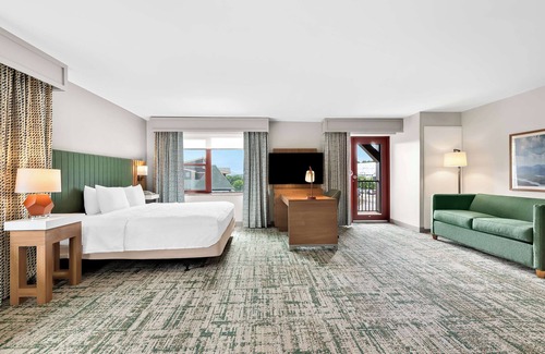 Lake Placid Hotel | Hampton Inn & Suites Lake Placid