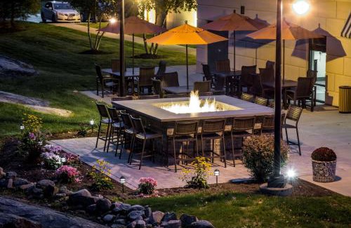 Lake George Hotel | Hampton Inn & Suites Lake George