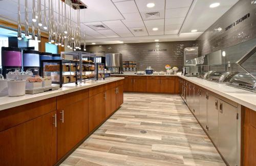 Las Vegas Hotel | Hampton Inn & Suites Las Vegas Convention Center - No Resort Fee