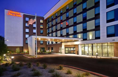 Las Vegas Hotel | Hampton Inn & Suites Las Vegas Convention Center - No Resort Fee