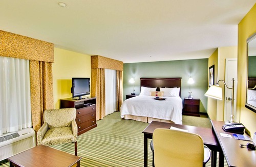 Moreno Valley Hotel | Hampton Inn & Suites Moreno Valley