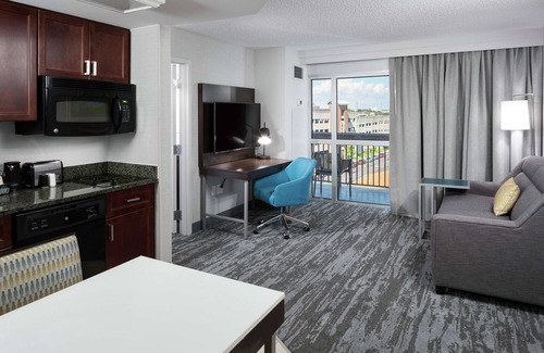 Downtown Memphis Hotel | Hampton Inn & Suites Memphis-Beale Street