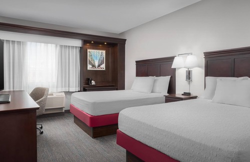 NoDo District Hotel | Hampton Inn & Suites Omaha-Downtown