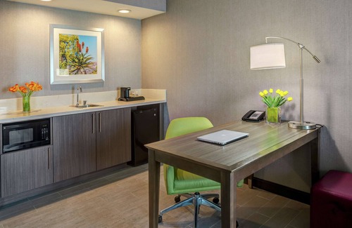 Palm Desert Hotel | Hampton Inn & Suites Palm Desert