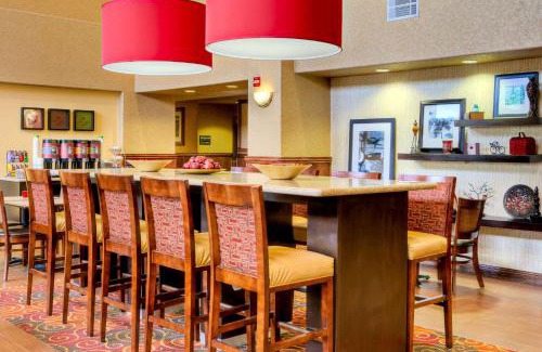 Palmdale Hotel | Hampton Inn & Suites Palmdale