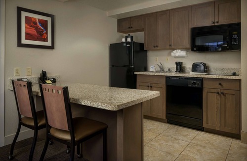 Paradise Valley Village Hotel | Hampton Inn & Suites Phoenix/Scottsdale
