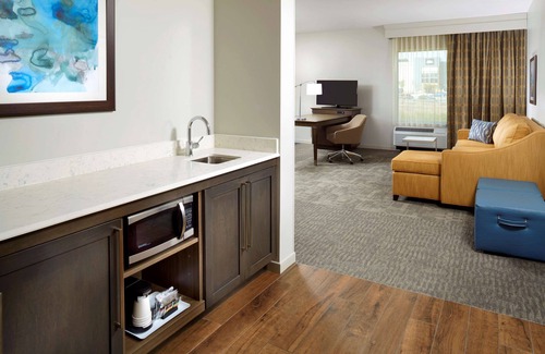 South Hills Hotel | Hampton Inn & Suites Pittsburgh Airport South–Settlers Ridge