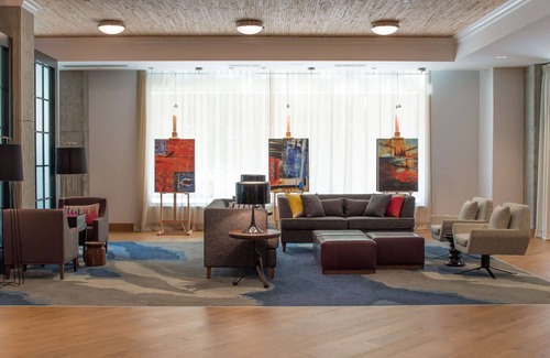 Pearl District Hotel | Hampton Inn & Suites Portland-Pearl District