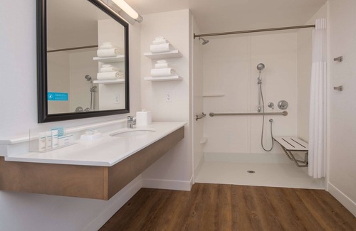 Pearl District Hotel | Hampton Inn & Suites Portland-Pearl District